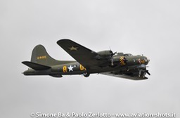 B17FLFFRF201707160220 Boeing B-17G 'Flying Fortress' Sally B