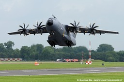 DSC03179crop_RIAT_2012_RAF_Fairford_(UK)_Airshow_08.07.2012