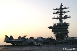 PICT0365a_CVN-69_USS_Eisenhower_06.03.2007 4