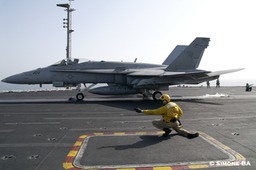 PICT1243mod_CVN-69_USS_Eisenhower_07.03.2007 4