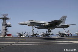PICT1400crop_CVN-69_USS_Eisenhower_07.03.2007 4