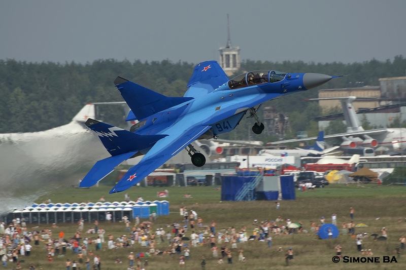 PICT4236crop_MAKS_2007_Zhukovsky_Moscow_Russia_24.08.2007 4