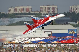 PICT4496crop_MAKS_2007_Zhukovsky_Moscow_Russia_24.08.2007 4